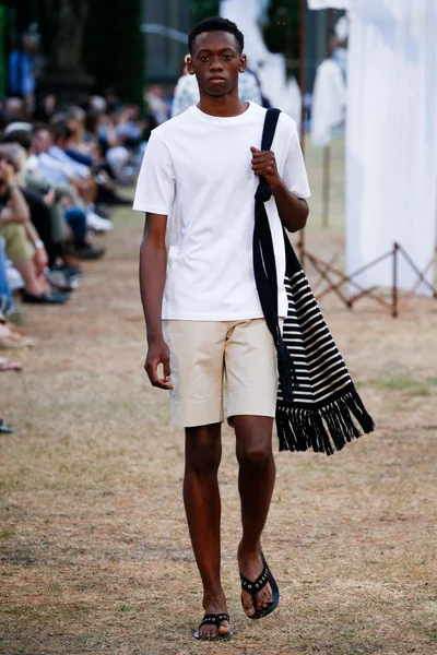 Look 2